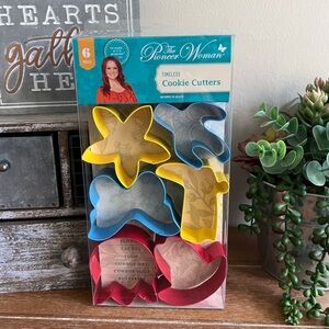 New Pioneer Woman Cookie Cutter Set